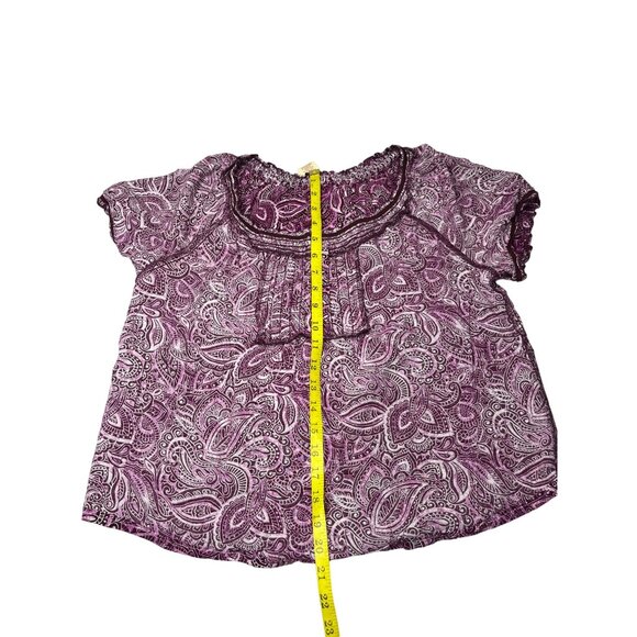 Large Faded Glory Purple Paisley Blouse With Ruffled Neckline & Short Sleeves - Picture 4 of 10